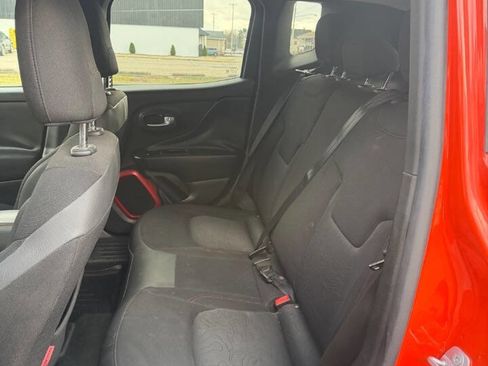 Used 2016 Jeep Renegade Trailhawk image 7