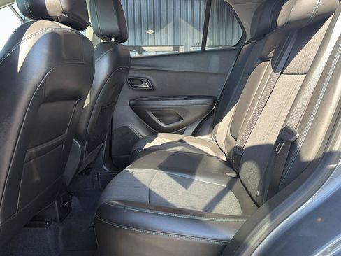 Used 2015 Chevrolet Trax LT w/ LT Sun and Sound Package FWD image 15