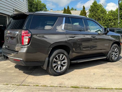 Used 2021 Chevrolet Tahoe LT w/ LT Signature Package AWD/4WD image 3