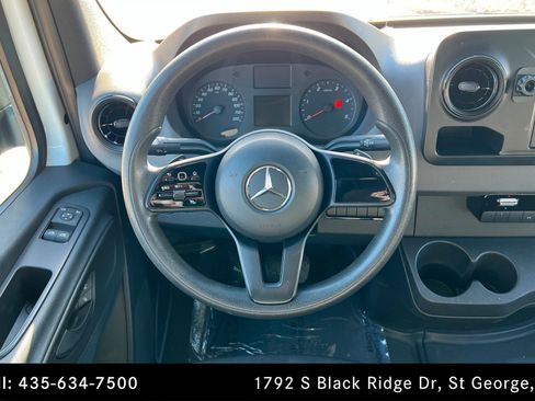 Used 2019 Mercedes-Benz Sprinter 170 Cargo image 9