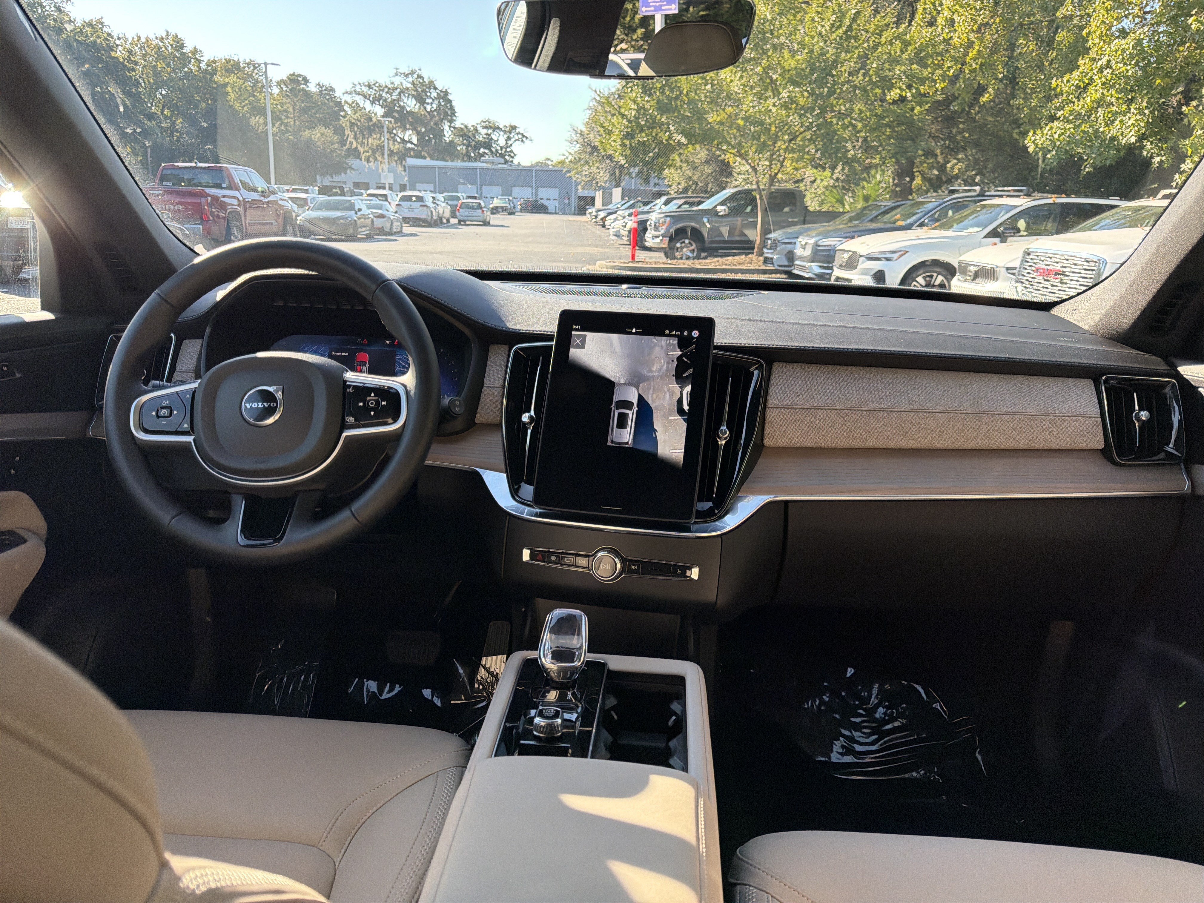 Certified 2026 Volvo XC90 B6 Plus AWD/4WD image 33