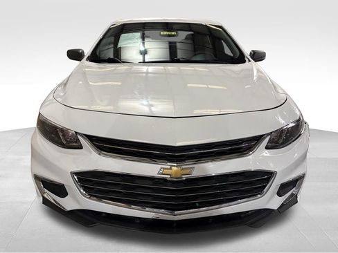 Used 2017 Chevrolet Malibu LS image 2