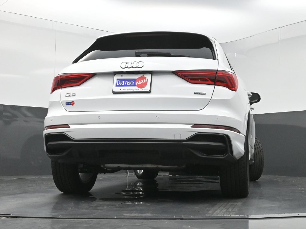 Used 2025 Audi Q3 2.0T Premium Plus w/ Premium Plus Package AWD/4WD image 29