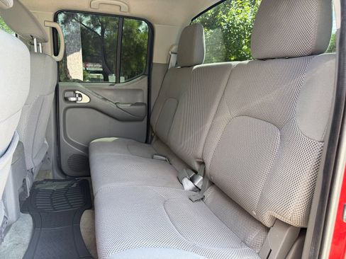 Used 2016 Nissan Frontier SV w/ SV Value Truck Package RWD image 38