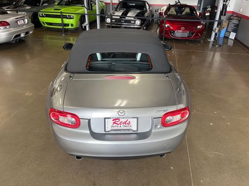 Used 2011 MAZDA MX-5 Miata Sport image 38