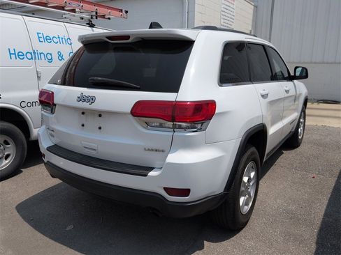 Used 2015 Jeep Grand Cherokee Laredo w/ Quick Order Package 23E image 3