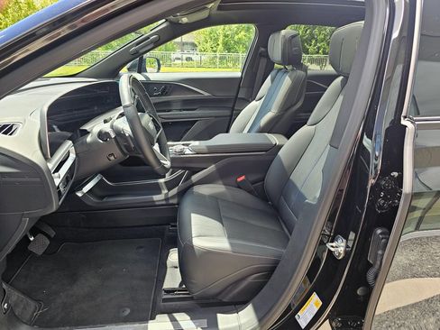 Used 2026 Cadillac Lyriq Sport AWD/4WD image 20