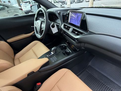 Certified 2026 Lexus UX 300h FWD image 47