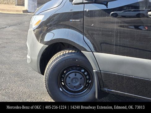 New 2024 Mercedes-Benz eSprinter 170 Cargo image 5