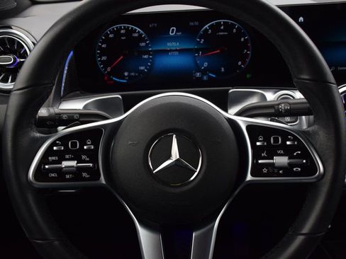 Certified 2022 Mercedes-Benz GLB 250 image 22