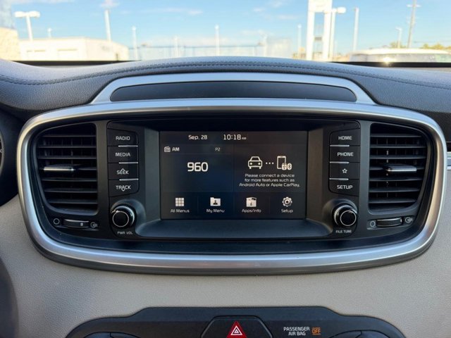 Used 2020 Kia Sorento LX FWD image 12