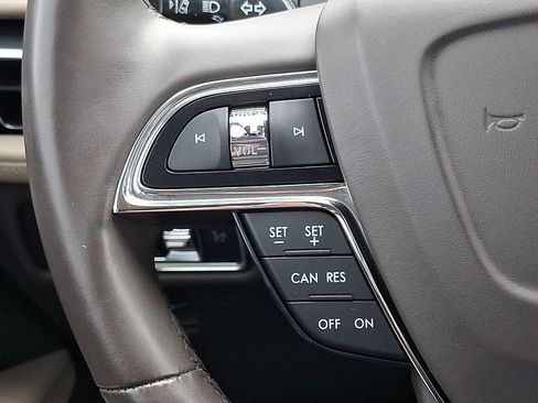 Used 2022 Lincoln Nautilus Reserve AWD/4WD image 24