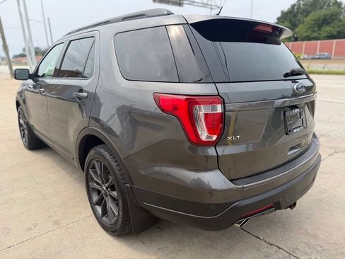 Used 2018 Ford Explorer XLT w/ Equipment Group 202A AWD/4WD image 7