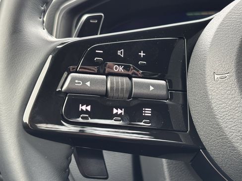 Used 2025 Nissan Z Performance w/ Floor Mat Package image 19