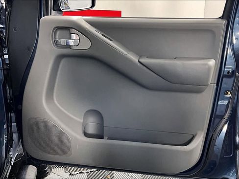 Used 2013 Nissan Frontier SV w/ SV Value Truck Pkg image 19