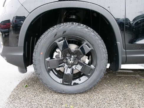 New 2026 Honda Ridgeline Black Edition image 13