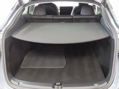 Used 2025 Tesla Model Y Long Range AWD/4WD image 17