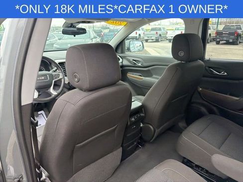 Used 2023 GMC Acadia SLE image 24