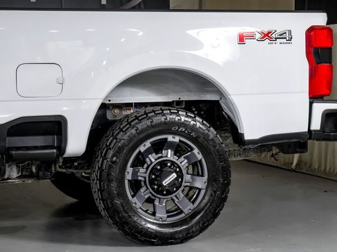 Used 2024 Ford F250 Lariat w/ Sport Appearance Package AWD/4WD image 13