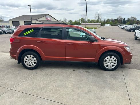 Used 2014 Dodge Journey SE w/ Flexible Seating Group FWD image 4