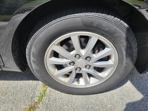 Used 2017 Chevrolet Sonic LT image 29