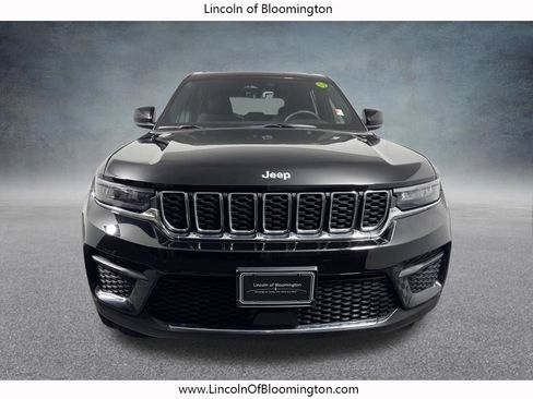 Used 2025 Jeep Grand Cherokee Laredo X w/ Luxury Tech Group I AWD/4WD image 9