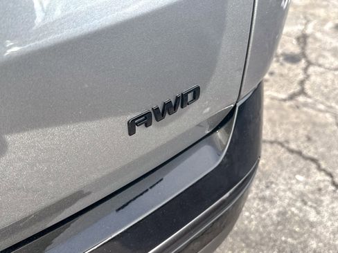 Certified 2023 Chevrolet Traverse Premier w/ Redline Edition image 12