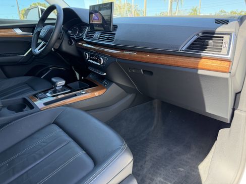 Used 2023 Audi Q5 2.0T Premium w/ Convenience Package image 12