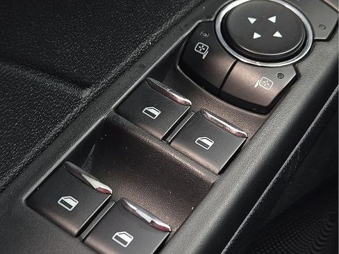 Used 2022 Ford Escape SE w/ Convenience Package image 16