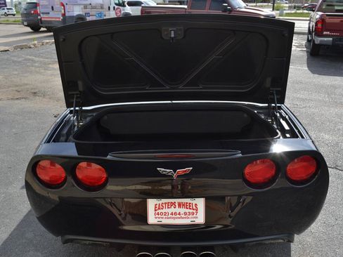 Used 2006 Chevrolet Corvette Convertible w/ Preferred Equipment Group RWD image 7