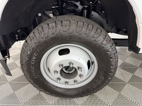 Used 2024 Ford F350 XLT image 11