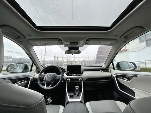 Certified 2025 Toyota RAV4 XLE Premium image 18