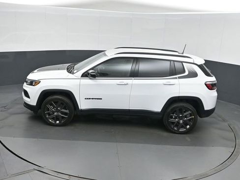 New 2026 Jeep Compass Latitude AWD/4WD image 34