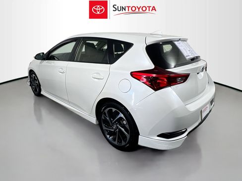 Used 2018 Toyota Corolla iM image 6