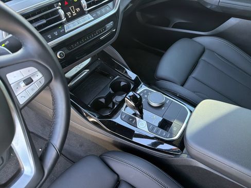 Certified 2025 BMW X4 xDrive30i AWD/4WD image 21
