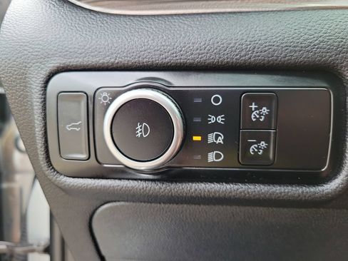 Certified 2024 Ford Explorer Limited w/ Limited Technology Package AWD/4WD image 22