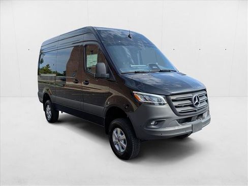 New 2025 Mercedes-Benz Sprinter 2500 image 3
