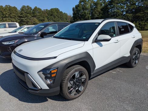 Used 2025 Hyundai Kona SEL AWD/4WD image 2