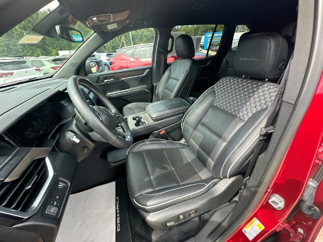 Used 2025 GMC Acadia Denali w/ LPO, Floor Liner Package FWD image 23