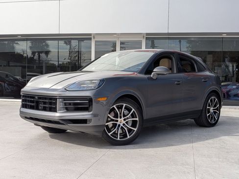 Certified 2025 Porsche Cayenne Coupe image 1