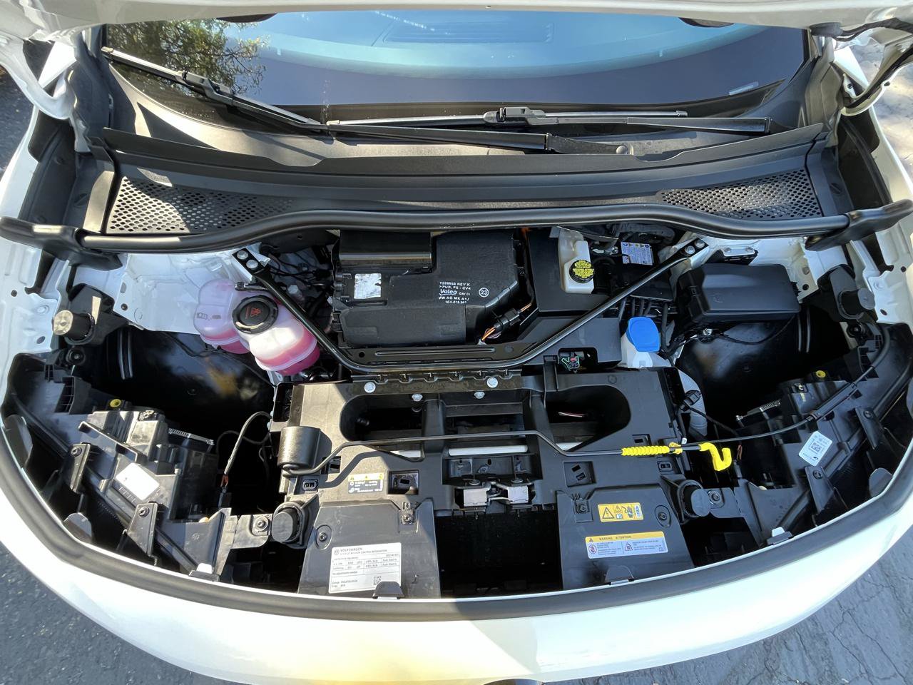 Used 2023 Volkswagen ID.4 Pro AWD/4WD image 6
