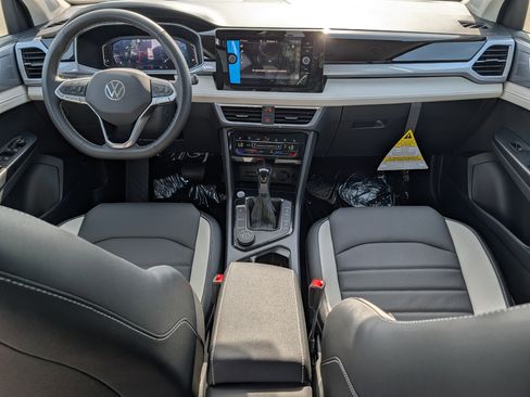 New 2026 Volkswagen Taos SEL AWD/4WD image 8
