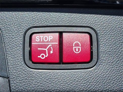 Certified 2021 Mercedes-Benz GLC 43 AMG 4MATIC image 19