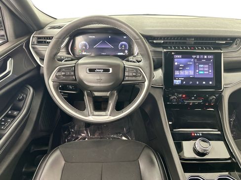 Used 2023 Jeep Grand Cherokee Altitude image 21