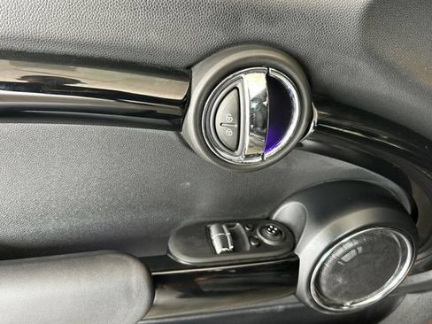 Used 2015 MINI Cooper S FWD image 12