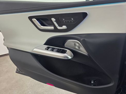 New 2026 Mercedes-Benz E 53 AMG e 4MATIC Sedan image 16