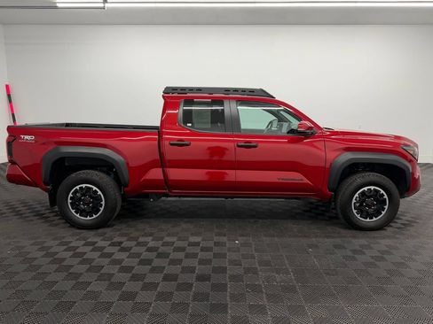 Used 2024 Toyota Tacoma TRD Off-Road w/ TRD Off Road Upgrade Package AWD/4WD image 8