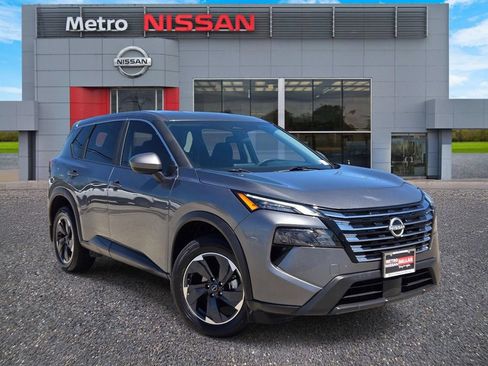 Certified 2025 Nissan Rogue SV FWD image 1