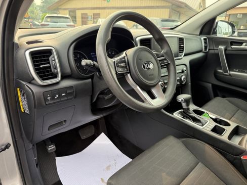 Used 2022 Kia Sportage LX w/ LX AWD Value Edition Package image 17