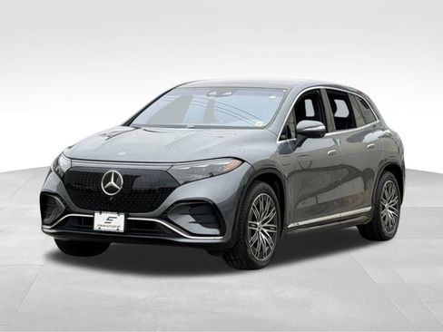 Used 2023 Mercedes-Benz EQS 580 4MATIC SUV image 3